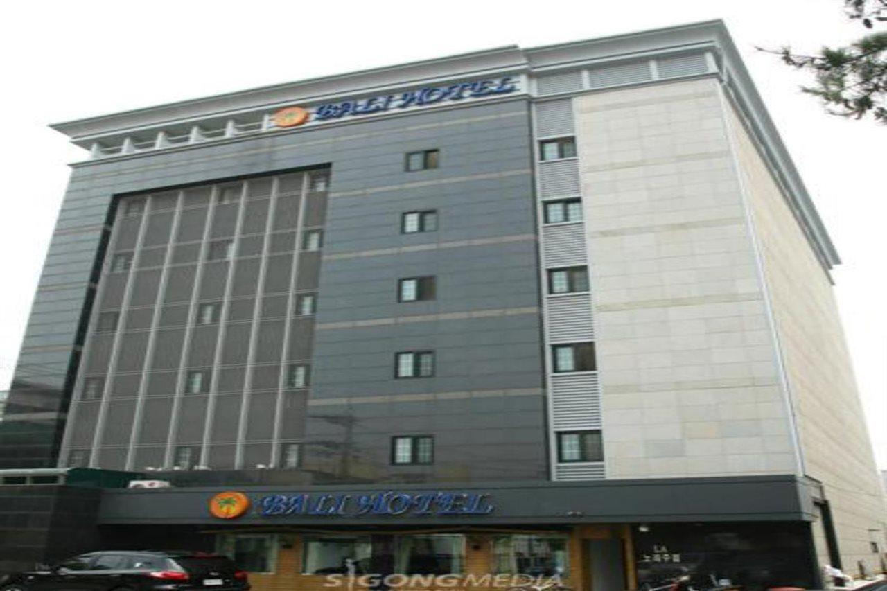 Bali Tourist Hotel Сеул Экстерьер фото