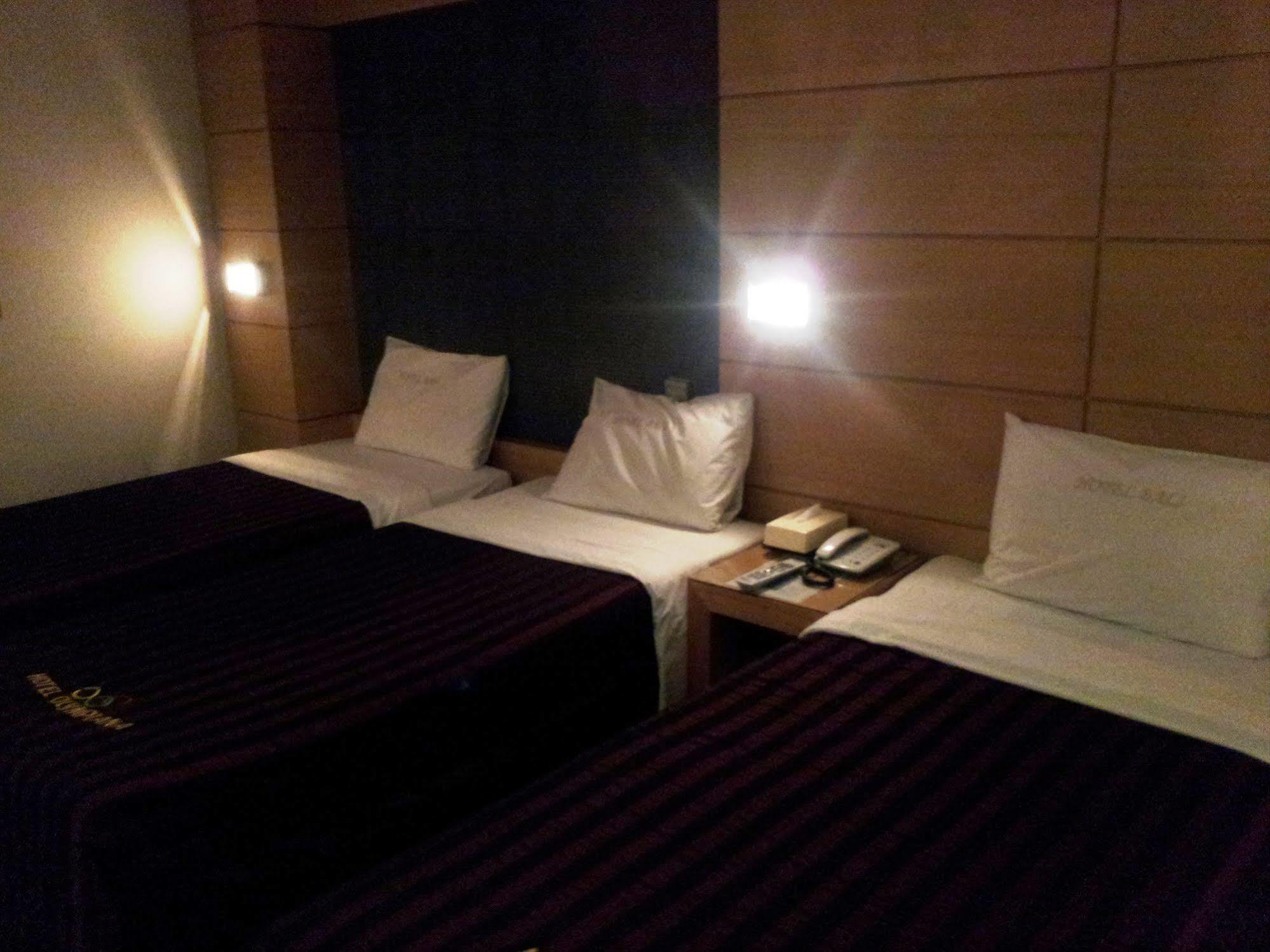 Bali Tourist Hotel Сеул Экстерьер фото
